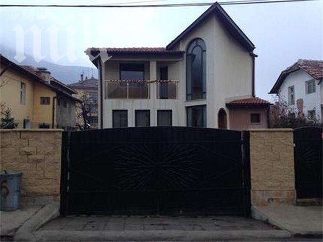 Опит за палеж на дома на журналист, посочил убиеца на младия Стефан от Враца