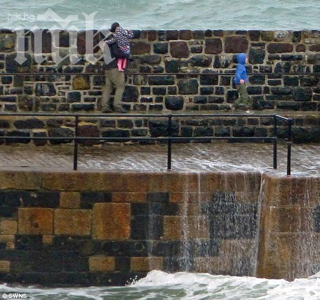 Адът на Острова е в разгара си! 3-метрова вълна погълна цяло семейство /снимки/