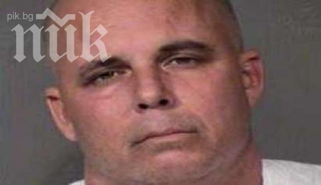 Жестоко! Баща уби 13-годишния си син на Нова година, бил демон