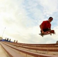 Момче без крака смайва със скейборд трикове (видео)