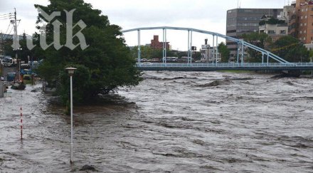 мъж намери смъртта заради бурите великобритания