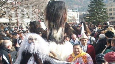 деца възрастни маскарадно шоу благоевград