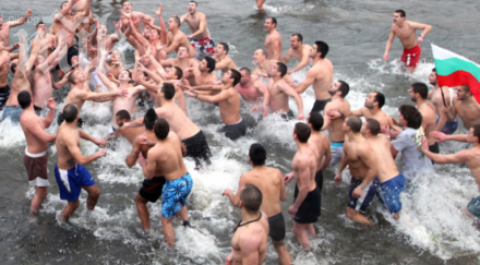 исус извади кръста дунав