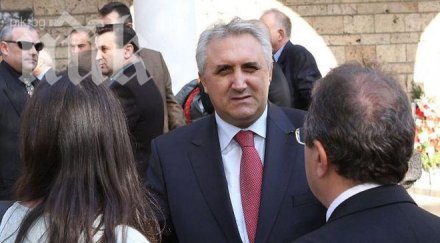 мехмед дикме местан искаше дпс забранена била простаците селяните