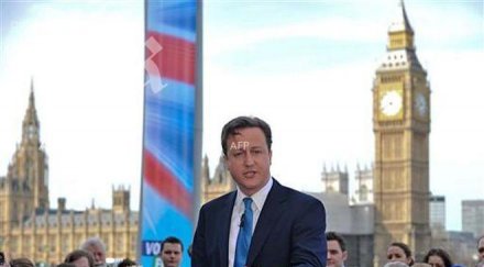 камерън държи мерки емигрантите въпреки наблюдава ръст българи острова