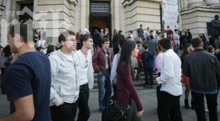 дават работа германия родни младежи