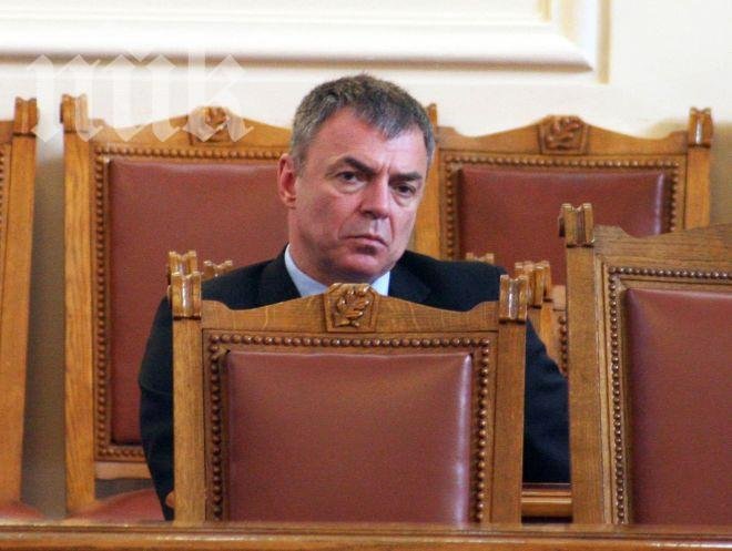 Данъчни захапаха министри на Бойко и Марин Райков. Дават ги на ДАНС