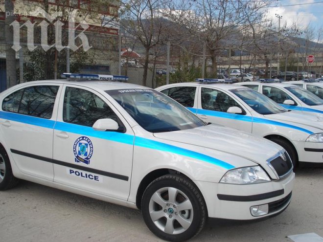 Четирима наши обирджии задържани в Гърция 