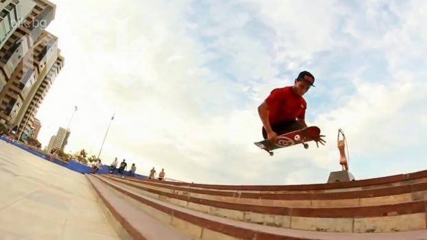 Момче без крака смайва със скейборд трикове (видео)