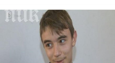 вижте момчето ходи училище печели състезания информатика