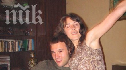 горещи снимки пик хубавата деница доведения син волен сидеров мъже