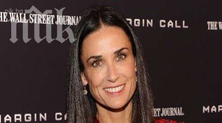 деми мур влюбена годишен барабанист