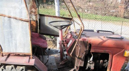 пловдивски бандити тарашат коли трактори