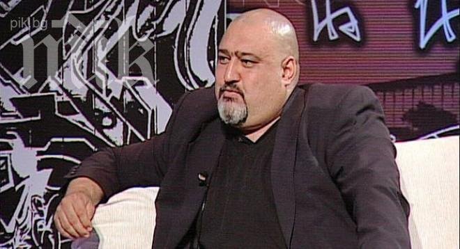 Павел Чернев: В парламента Волен е послушен, а на улицата играе театър