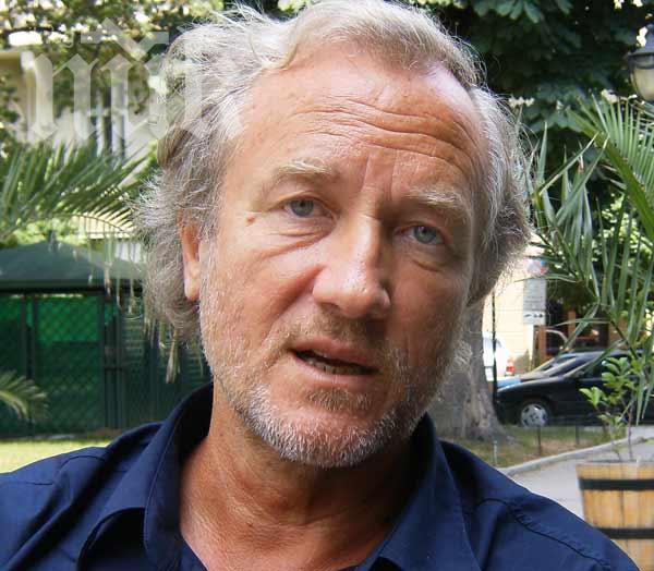 Инджев: Властите в България часове се чудиха как да коментират скандала със Сидеров