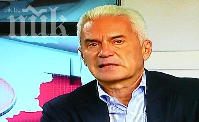 Волен: На летището ни посрещна бандитска банда! Виновен е областният управител на Варна! Медиите са лешояди!