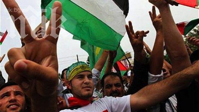 Палестинци задържаха за кратко група еврейски заселници