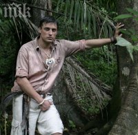 Владо Карамазов учи кхмерски език