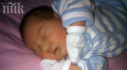 първо бебе изплака пик