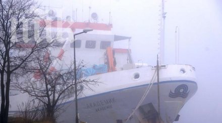 мъгла погълна варна снимки