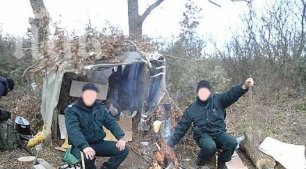 полицаи границата живеят скотове време стотици техни колеги пазят спокойствието орешарски жестоки снимки