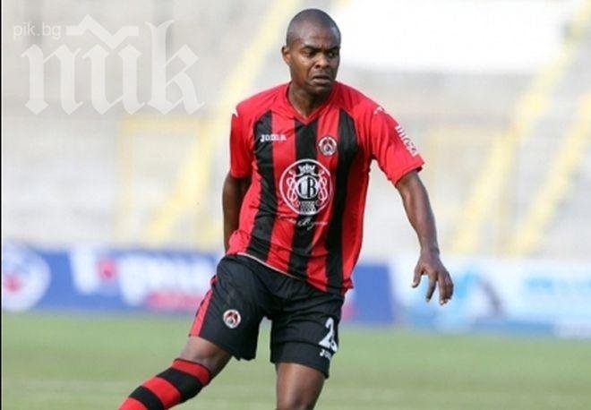 Локомотив (Сф) пласира Маркиньос в Кипър