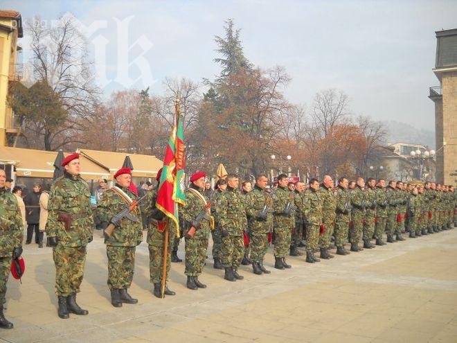 По един военен напускал армията всеки ден