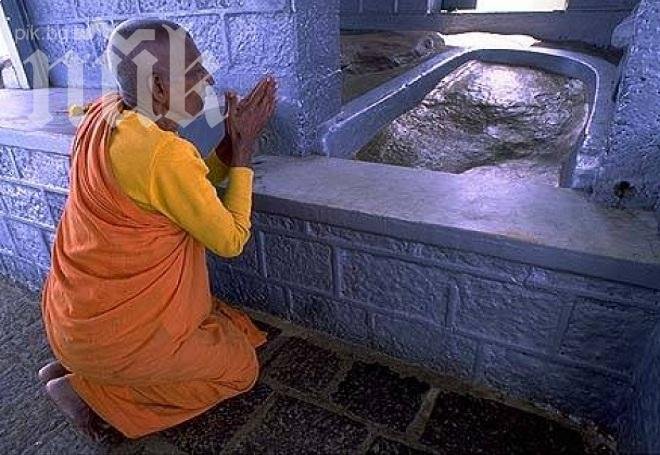 Будисти нападнаха християнски храмове в Шри Ланка