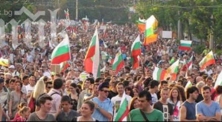 свобода смърт песен протестите кабинета орешарски стана хит интернет текст видео