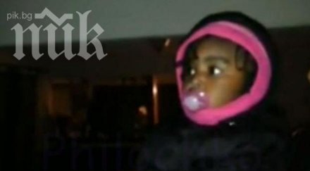 смях скъсване бебе вижда пръв път близнака баща уникално видео