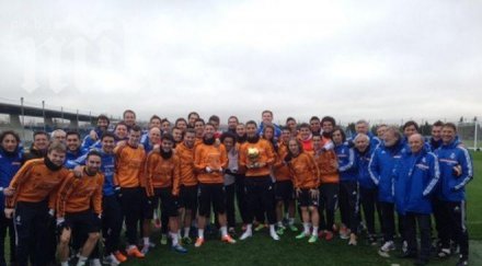 целият тим реал мадрид снима кристиано златната топка