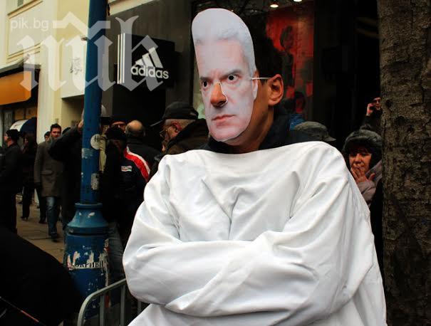 Варненци излизат на протест под мотото: Един Болен броди из България и насажда омраза