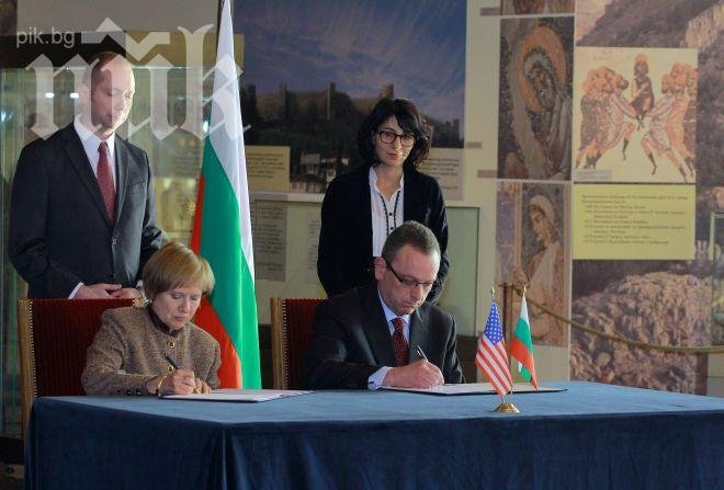 Стоянович и Орешарски разрешиха на САЩ да съдят трафиканти на културни ценности