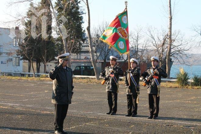 Отец Стилиян отслужи водосвет за началото на учебната година на военни