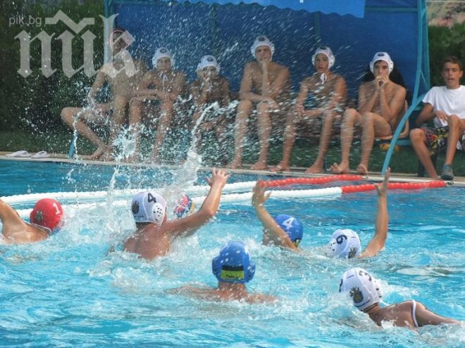 Шефът на водната топка хвърля оставка