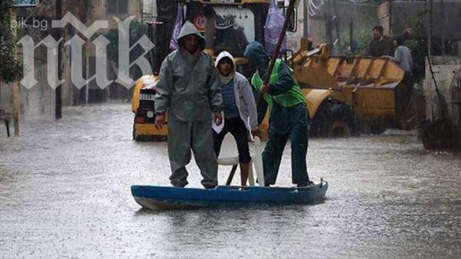 22-ма загинаха от наводнения и свлачища във Филипините