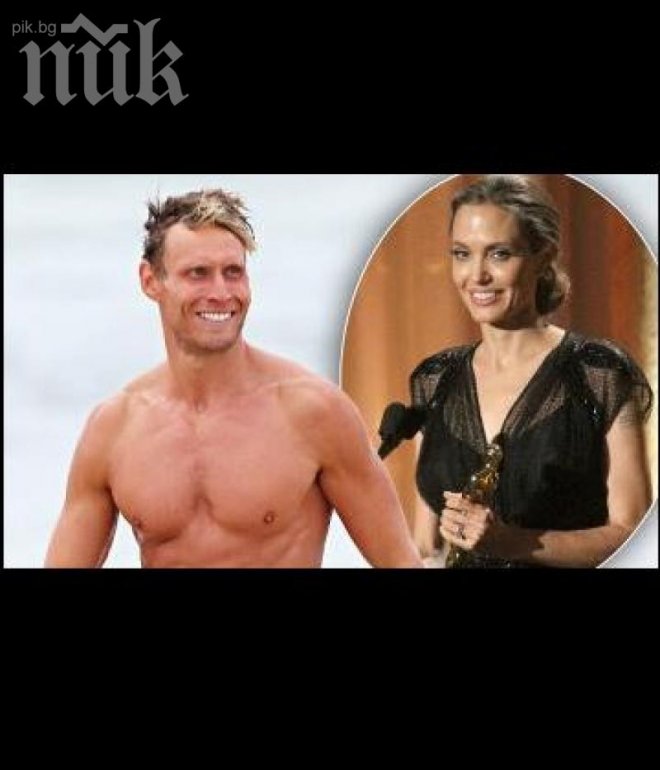 Шок! Анджелина Джоли залитна по мускулест младок (снимка)