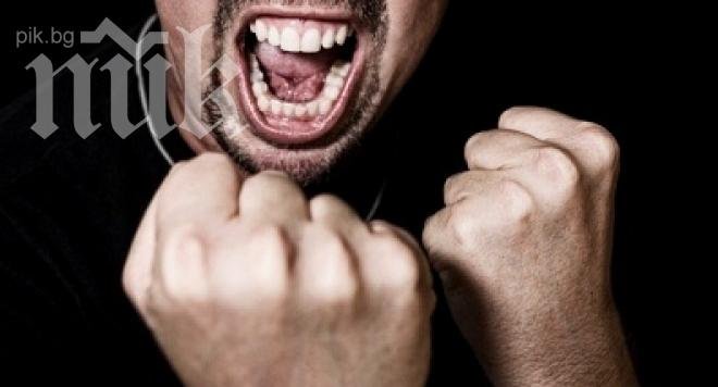 Mъж разби черепа на бившата си