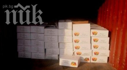 откриха близо шест тона нелегален тютюн кораб варна снимки