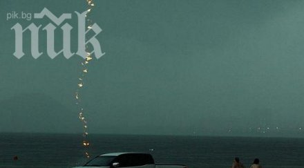 моментът мълния удря жена невероятни снимки