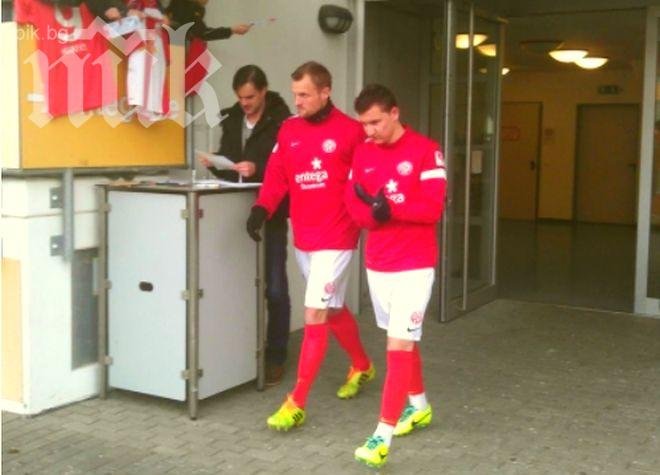 Неделев игра почти час за Майнц 05