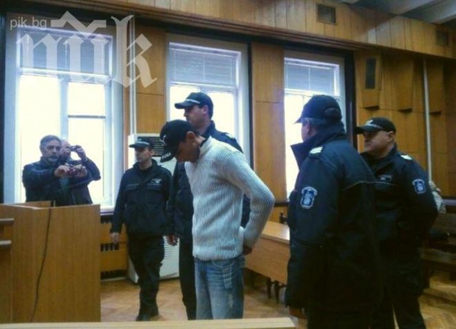 Съдът остави в ареста убиеца на едногодишно дете в Казанлък
