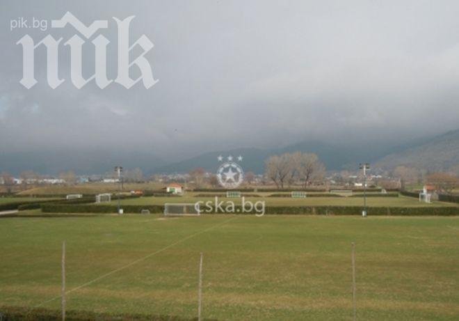 ЦСКА показа базата и ужасния терен в Гърция (снимки)