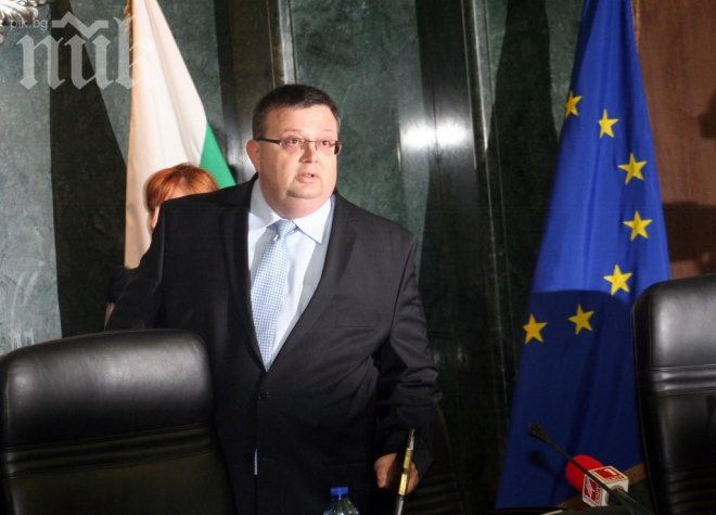 Цацаров реагира на сигнала на Бойко! ДАНС привиква за обяснения Борисов, Първанов, Румен Петков и Патрашкова