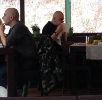 Уникално видео в ПИК! Слави и Мартина си разменят нежности на любовен обед в най-скъпия ресторант в София! /видео/