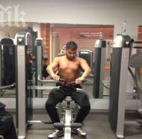 Бунт срещу Азис в баровски фитнес - ръси пот, гол до кръста (снимка)
