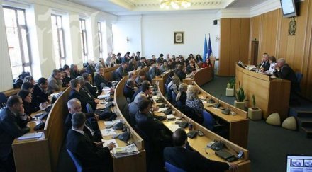 столичните общинари отново вдигат заплатите