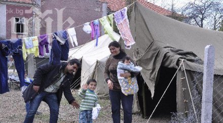 поляк събра тона провизии бежанците харманли