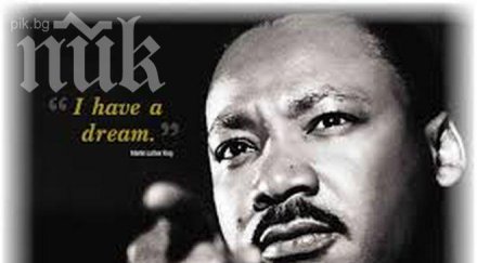 мъж откри стрелба време парад