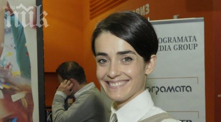 ани пападополу аут народния театър